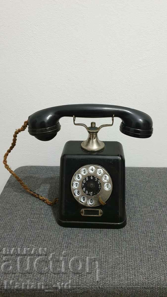 Стар бакелитен телефон 1929 година