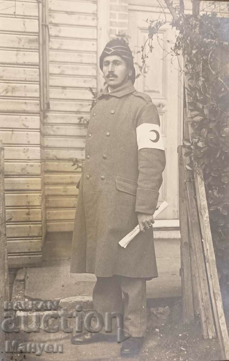 Foto veche medic otoman PSV, semilună roșie.