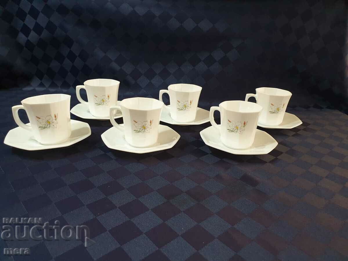 Tea set - French arcopal with price 90.00 BGN | € 46.02 Tea set - French arcopal with price 90.00 BGN | € 46.02