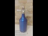 Carbonated water siphon