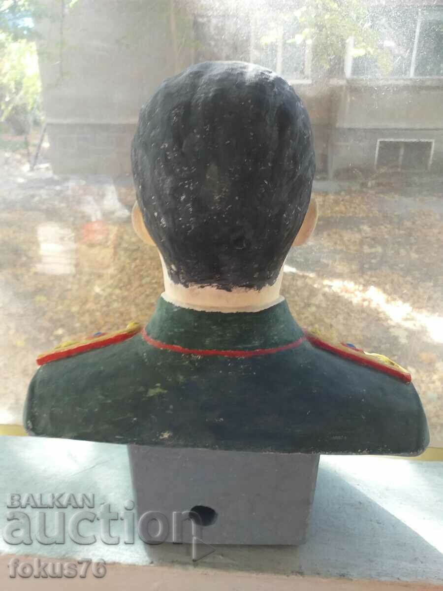 Δημοπρασία Μεγάλη γύψινη προτομή του Στάλιν ζωγραφισμένη με λαδομπογιές Δημοπρασία Μεγάλη γύψινη προτομή του Στάλιν ζωγραφισμένη με λαδομπογιές