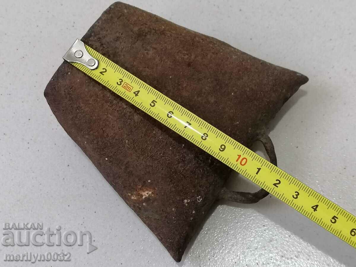 Delivery of Old clapper, chan, tumbler bell