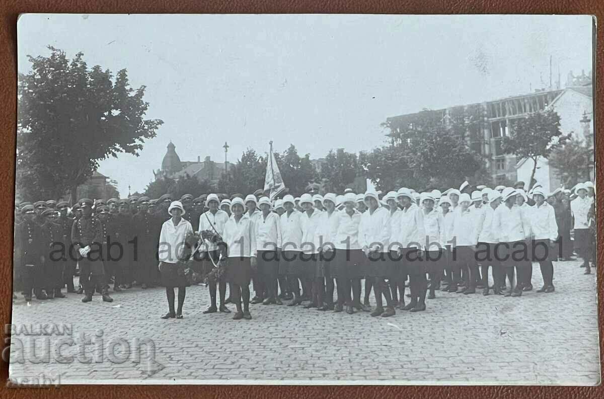 Sofia Parade in front of the TEMPLE-MONUMENT OF SAINT ALEXANDER NEVSKY"4"