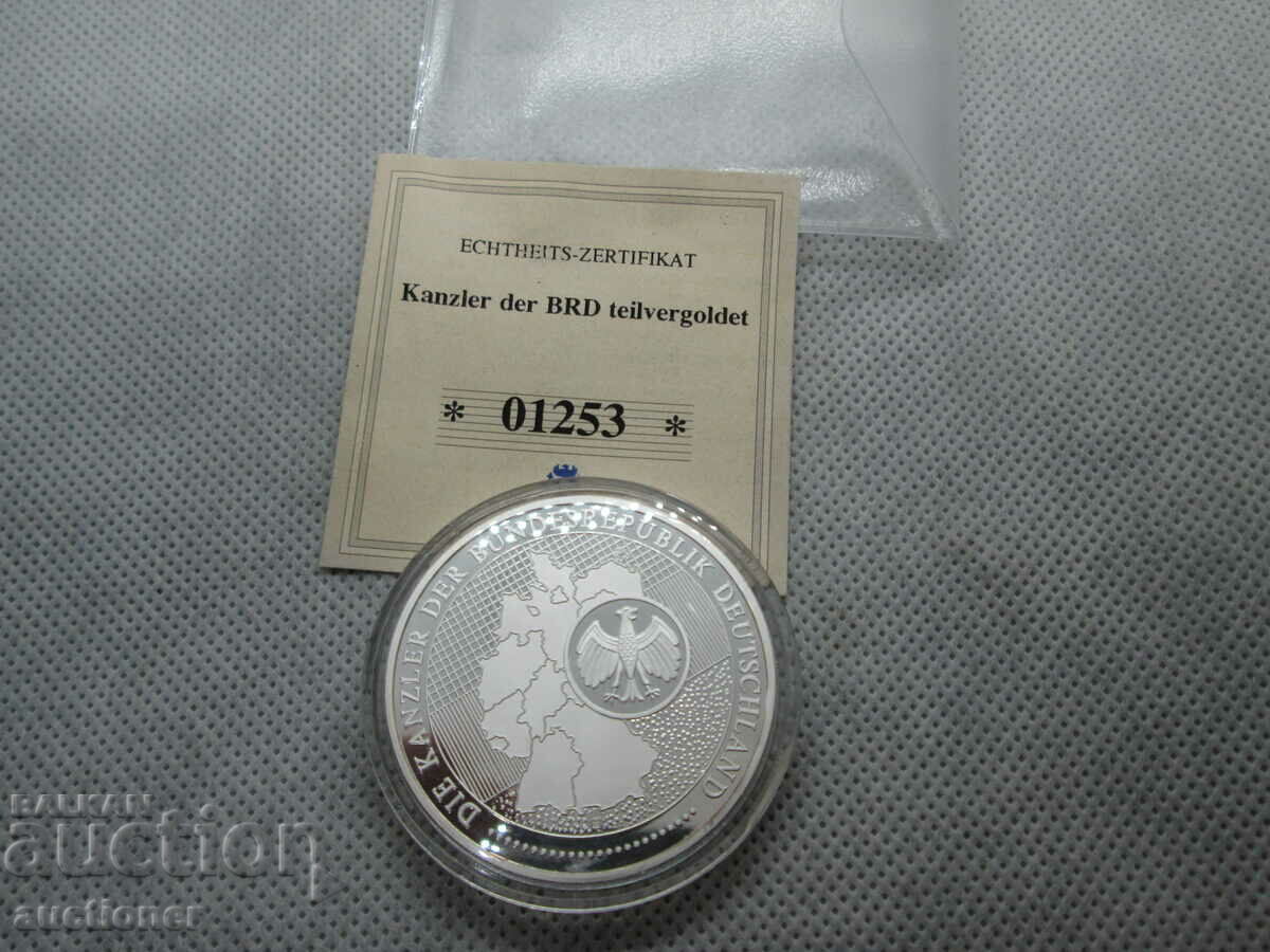 Auction ANGELA MERKEL MEDAL, PLAQUET 2005 Auction ANGELA MERKEL MEDAL, PLAQUET 2005