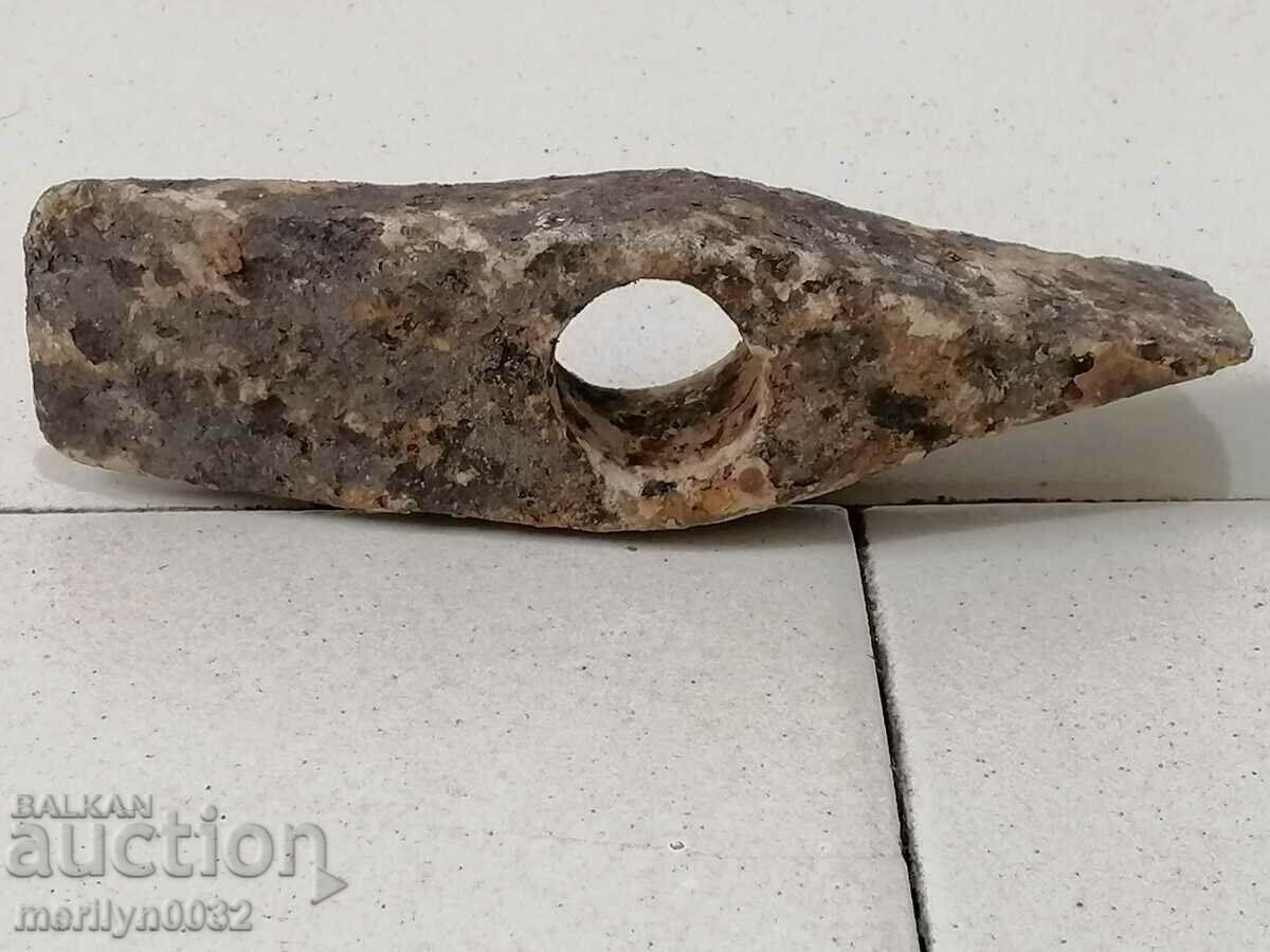Old mason's hammer, ax ax threshing floor, tokmak crowbar with price 45.00 BGN | € 23.01