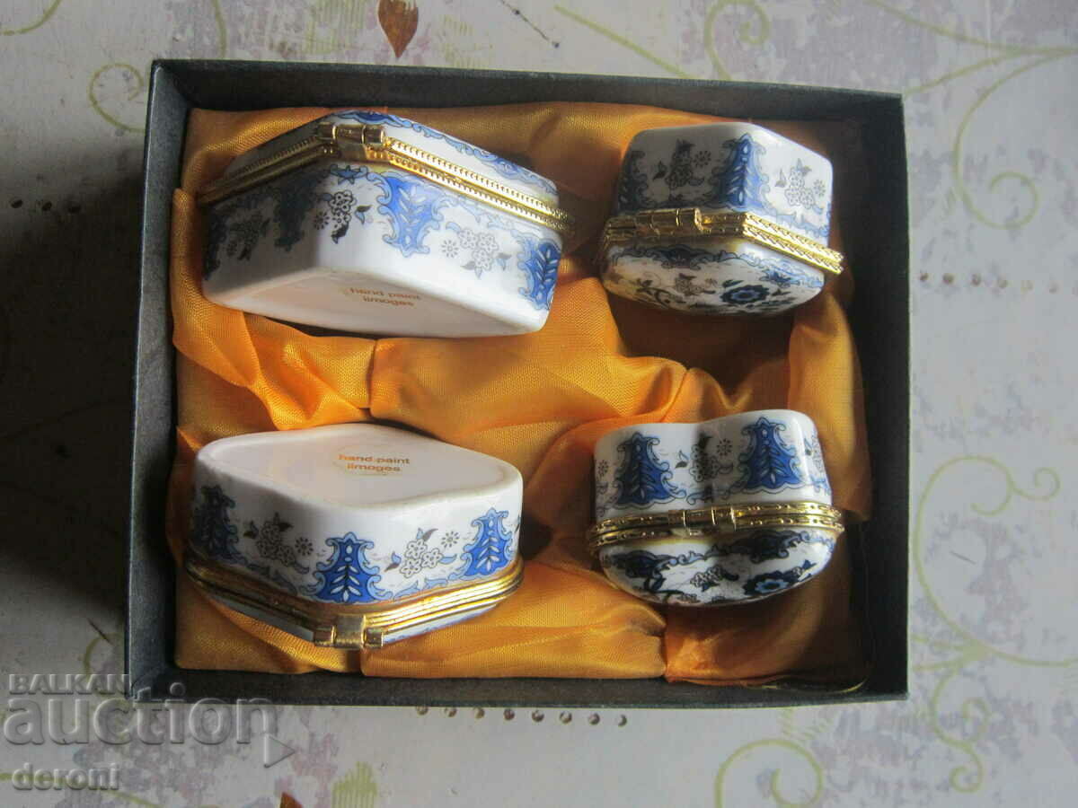 Auction Unique porcelain set box French porcelain Auction Unique porcelain set box French porcelain