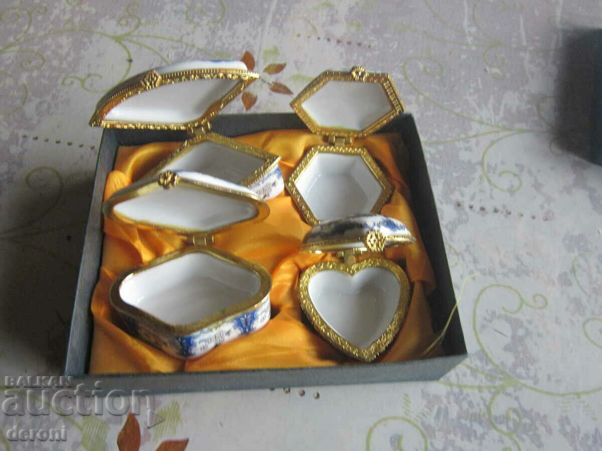 Unique porcelain set box French porcelain - 6 Unique porcelain set box French porcelain - 6