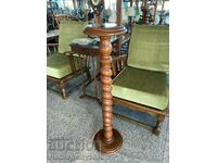 Wooden pedestal (stand, stand)