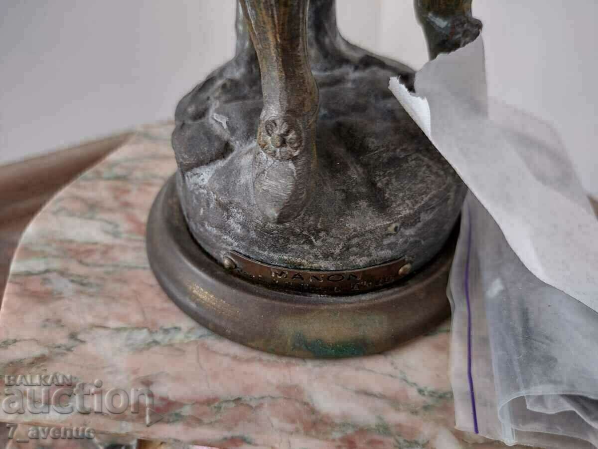 Mechanical author's watch marble bronze, 9.11.2023 with price 899.00 BGN | € 459.65 Mechanical author's watch marble bronze, 9.11.2023 with price 899.00 BGN | € 459.65