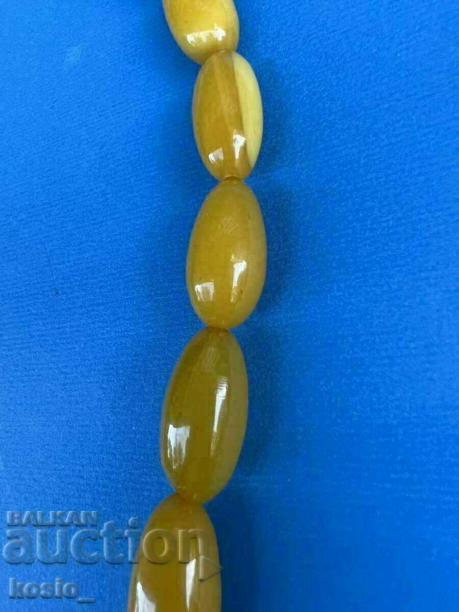 Auction Catalin necklace Auction Catalin necklace