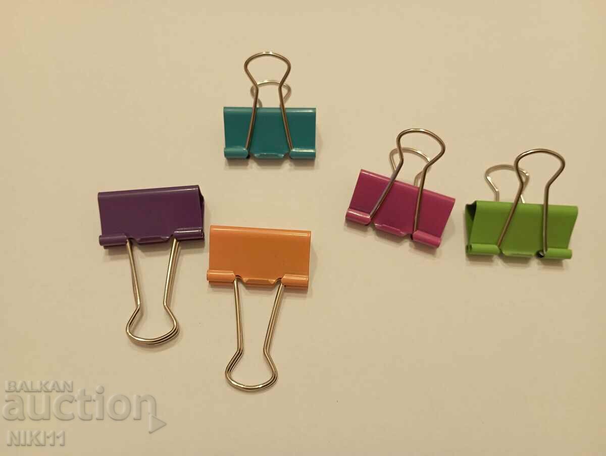 5 pcs. Metal colored clips for banknotes, documents with price 5.00 BGN | € 2.56 5 pcs. Metal colored clips for banknotes, documents with price 5.00 BGN | € 2.56