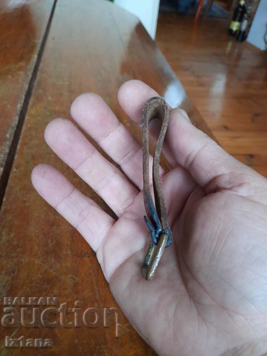 Delivery of Old hanger, belt loop