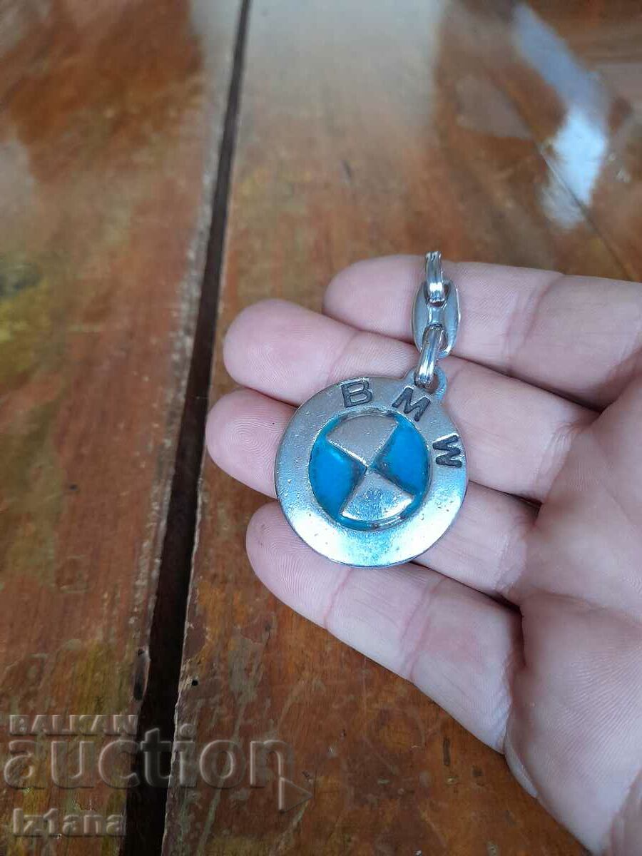 Vechi inel de chei BMW cu preț 15.00 BGN | € 7.67 Vechi inel de chei BMW cu preț 15.00 BGN | € 7.67