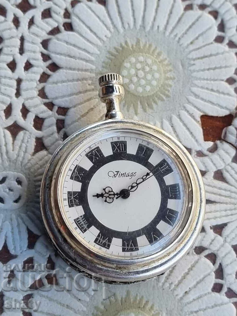Стар джобен часовник