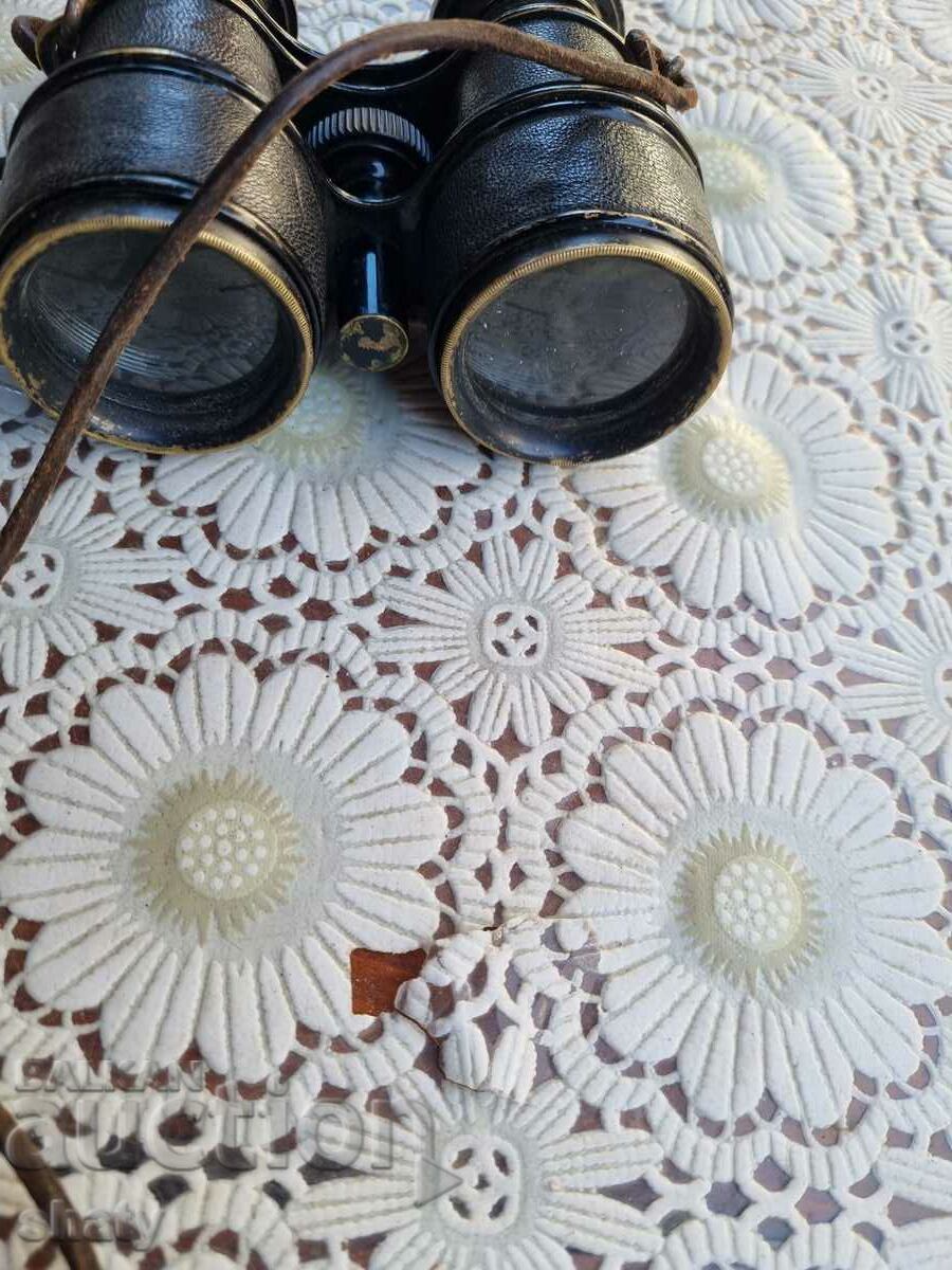 Binoclu german vechi cu preț 70.00 BGN | € 35.79 Binoclu german vechi cu preț 70.00 BGN | € 35.79