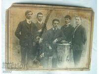 Foto bărbați din carton gros - foto Z. Diratsuyan, Silistra