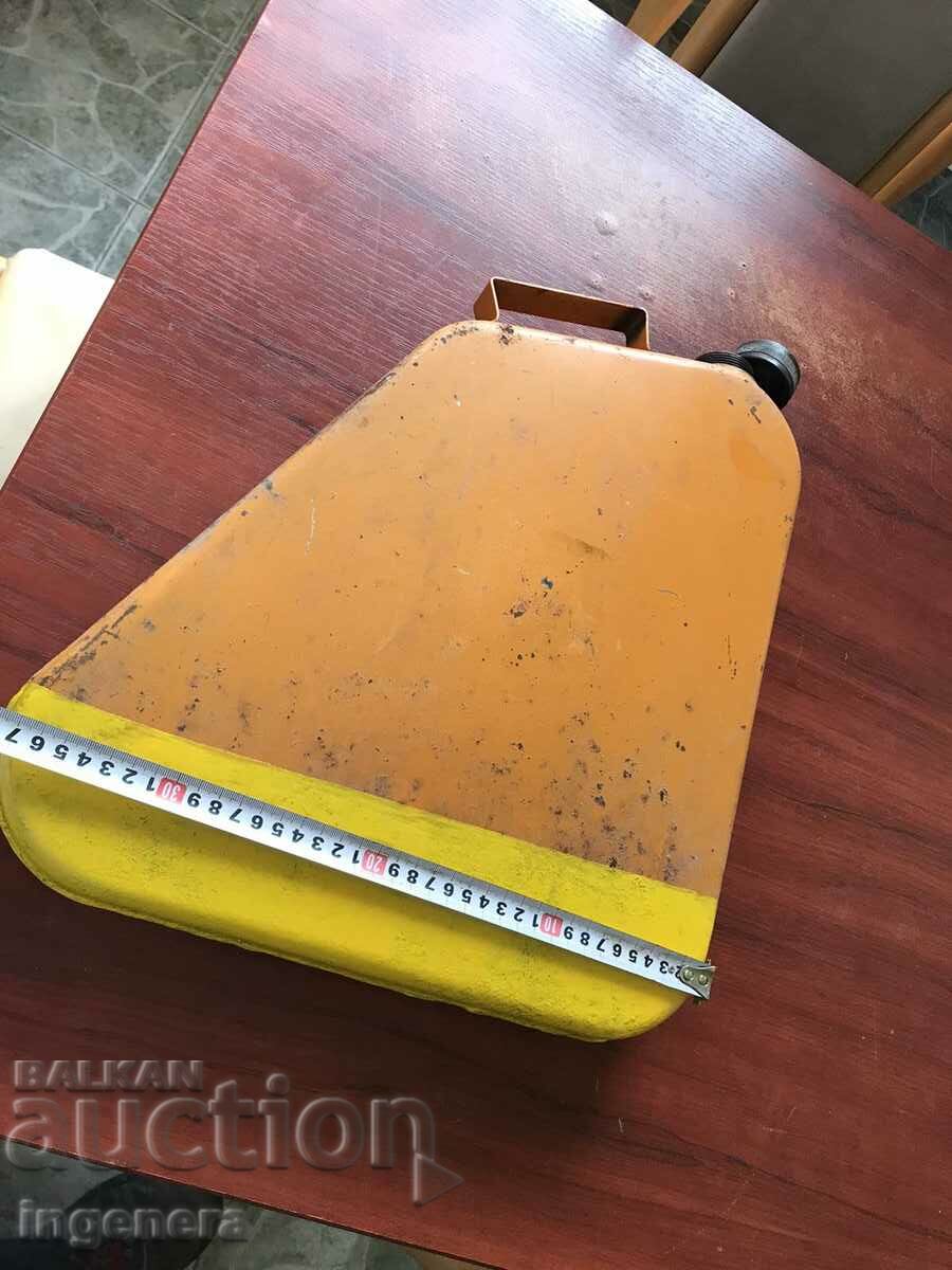 Delivery of METAL TUBE NARROW TRAPEZOIDAL - ABOUT 6 LITERS HEAVY DUTY FOR FUEL Delivery of METAL TUBE NARROW TRAPEZOIDAL - ABOUT 6 LITERS HEAVY DUTY FOR FUEL