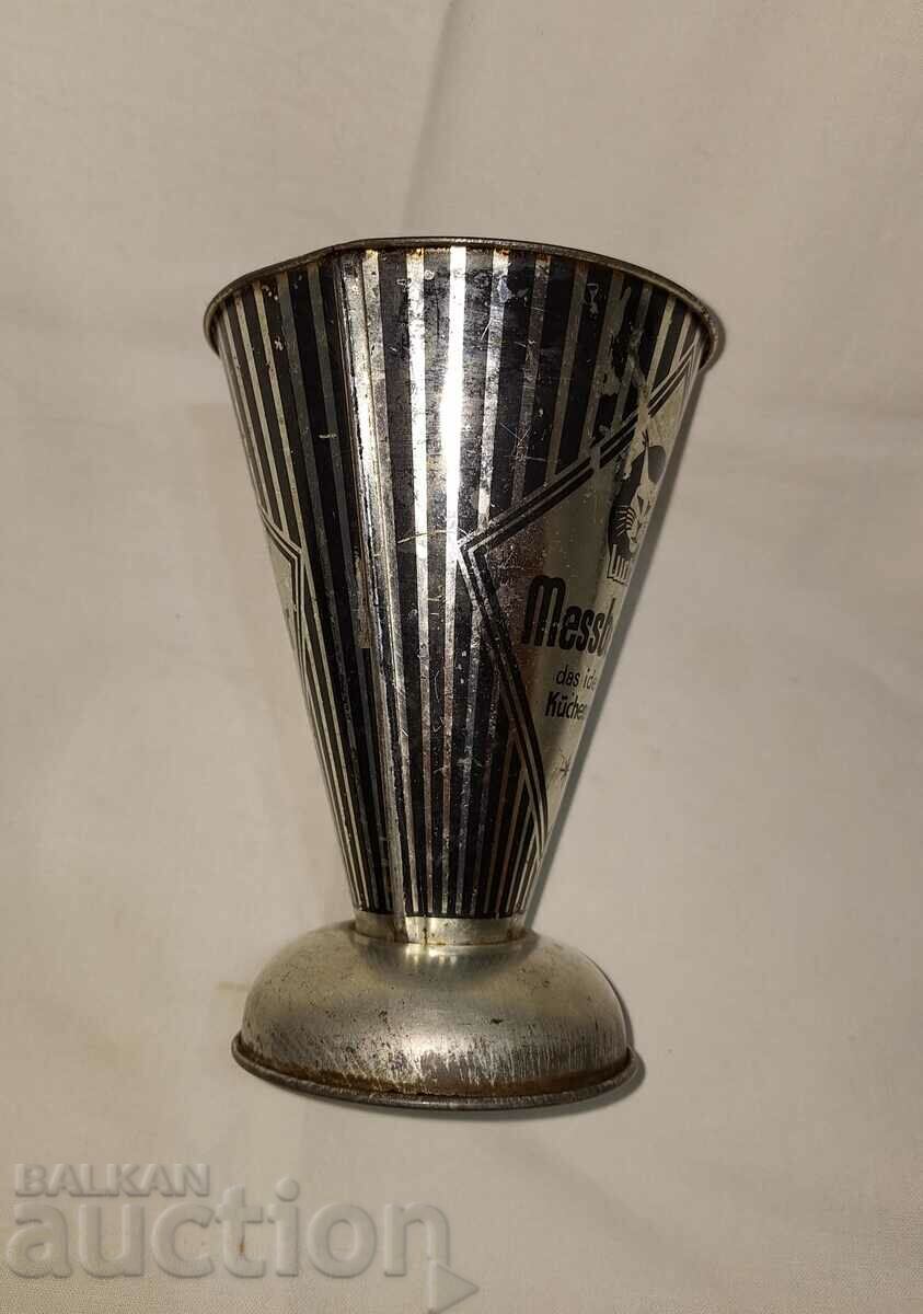 Delivery of Vintage metal measuring cup--Luchs Messbecher Delivery of Vintage metal measuring cup--Luchs Messbecher