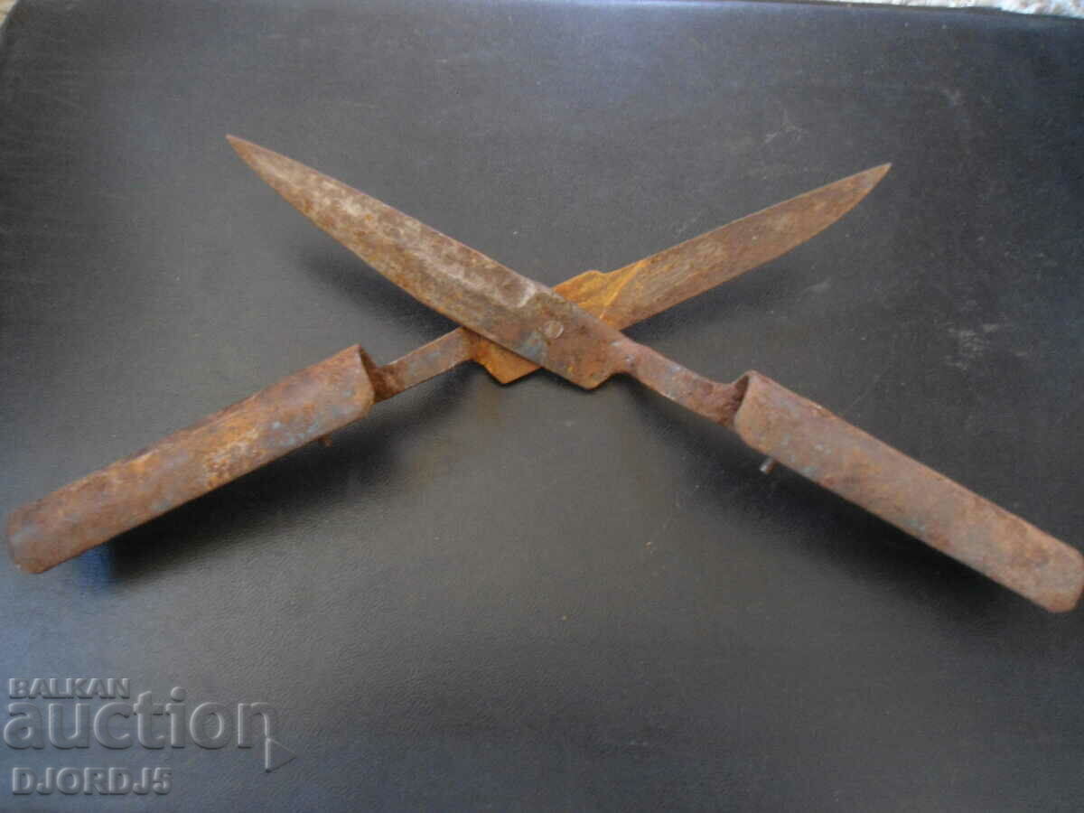 Аукцион Стара кована ножица Аукцион Стара кована ножица