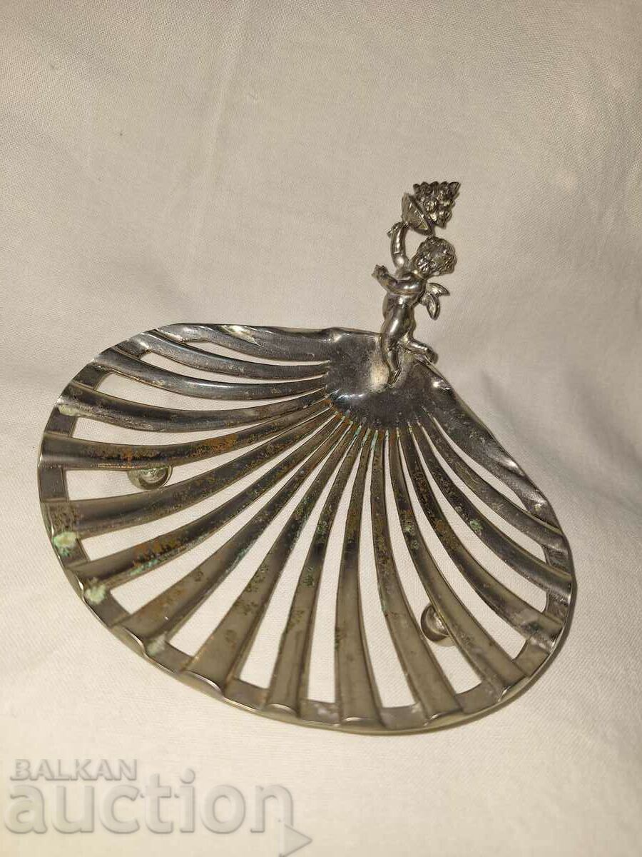 Antique silver plated soap dish with price 20.00 BGN | € 10.23 Antique silver plated soap dish with price 20.00 BGN | € 10.23