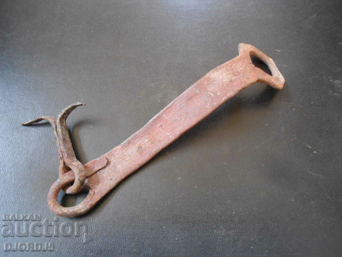 Old forged mandala with price 4.00 BGN | € 2.05 Old forged mandala with price 4.00 BGN | € 2.05