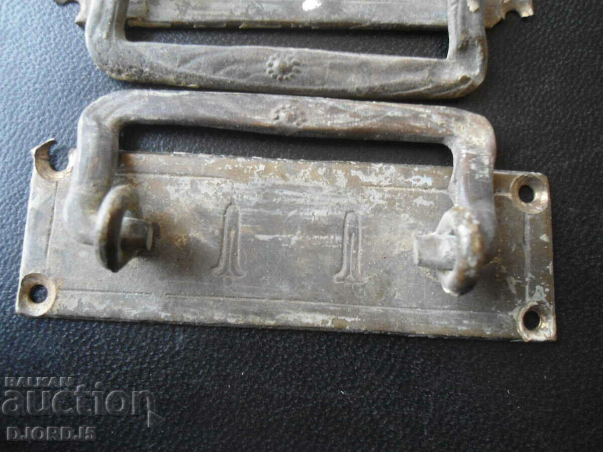 Old handles, fittings with price 12.00 BGN | € 6.14 Old handles, fittings with price 12.00 BGN | € 6.14