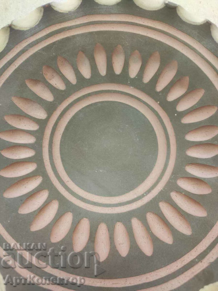 Farfurie ceramică Petar Gigov din satul Busintsi / Businska 1967 cu preț 300.00 BGN | € 153.39