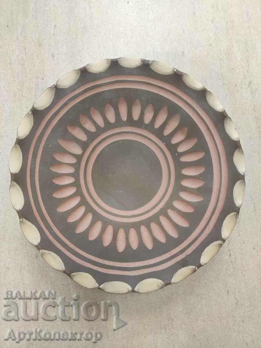 Petar Gigov ceramic plate from the village of Busintsi / Businska 1967