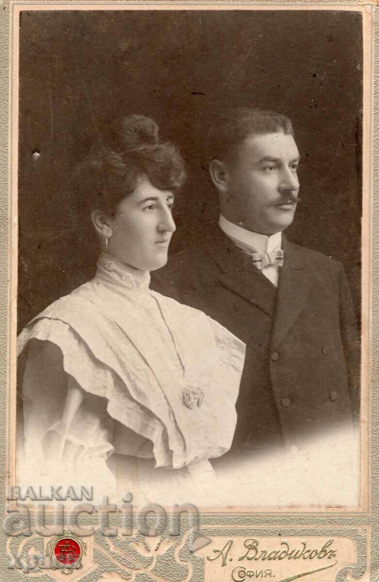 СТАРА ФОТОГРАФИЯ - КАРТОН - А.ВЛАДИКОВ - СОФИЯ - 2759