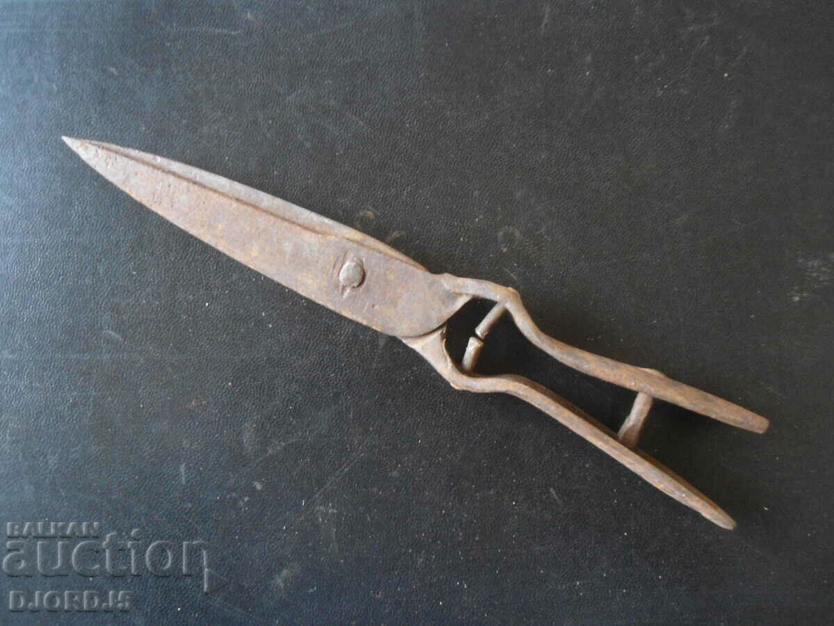 Old forged scissors with price 3.00 BGN | € 1.53 Old forged scissors with price 3.00 BGN | € 1.53