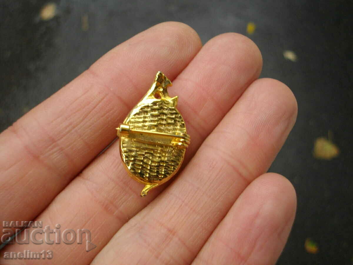 OLD CAMEO BROOCH - 6 OLD CAMEO BROOCH - 6