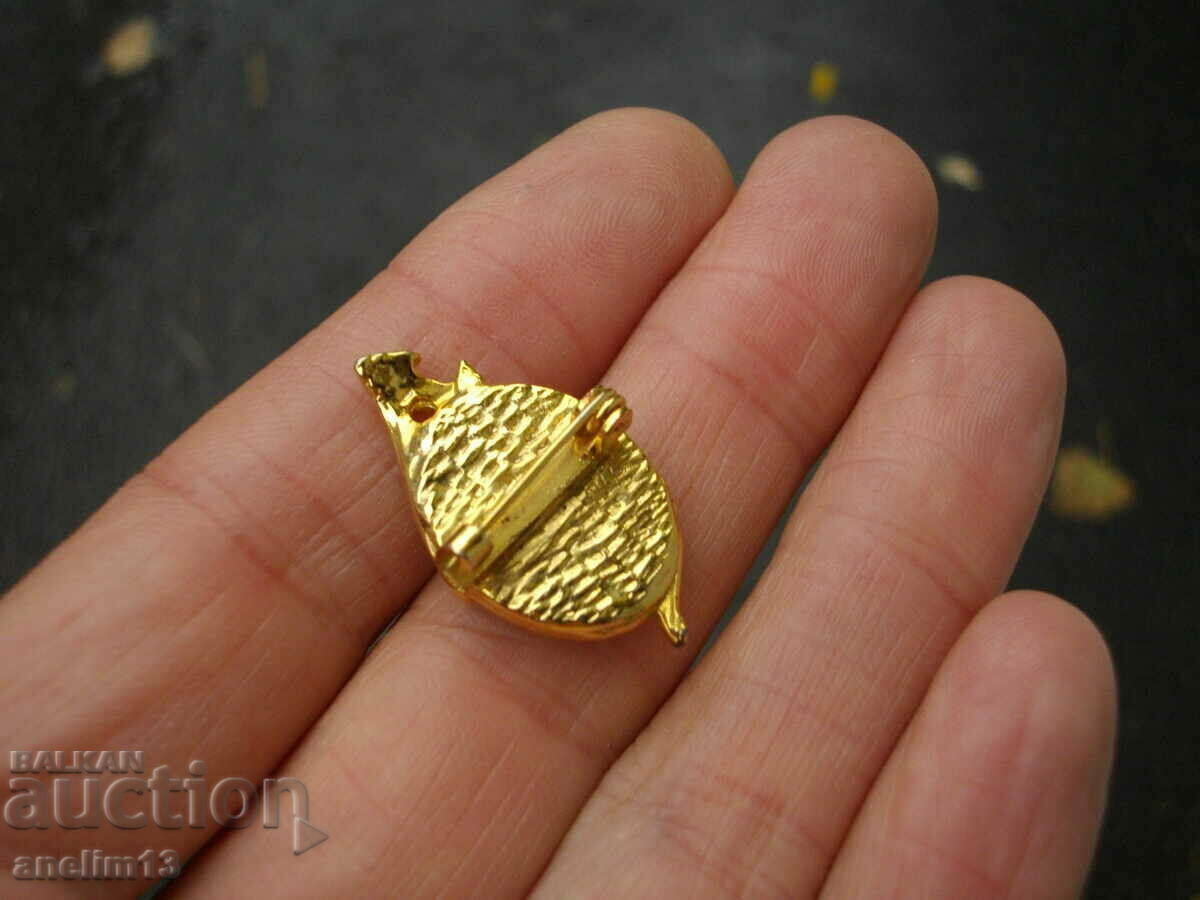 OLD CAMEO BROOCH - 7 OLD CAMEO BROOCH - 7