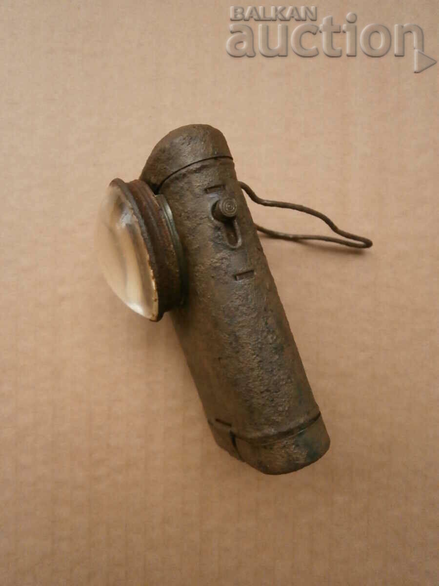 Delivery of officer flashlight working WW1 WWI flashlight with magnifier Delivery of officer flashlight working WW1 WWI flashlight with magnifier
