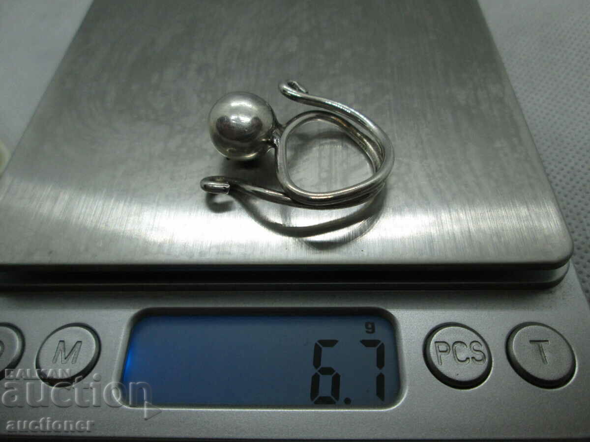 WOMEN'S SILVER RING - 6 WOMEN'S SILVER RING - 6