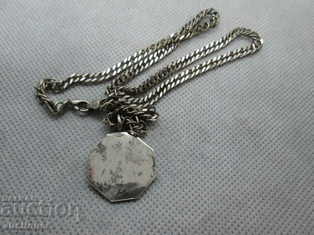 Delivery of SILVER CHAIN WITH PENDANT Delivery of SILVER CHAIN WITH PENDANT