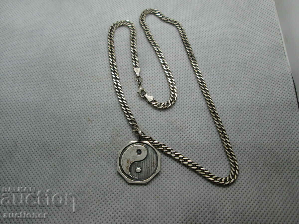 SILVER CHAIN WITH PENDANT
