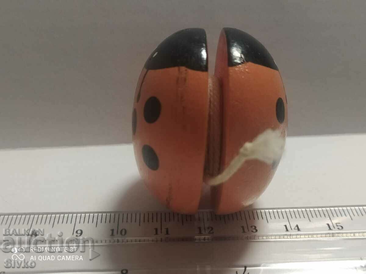 Auction Ladybug, Yo-Yo Auction Ladybug, Yo-Yo