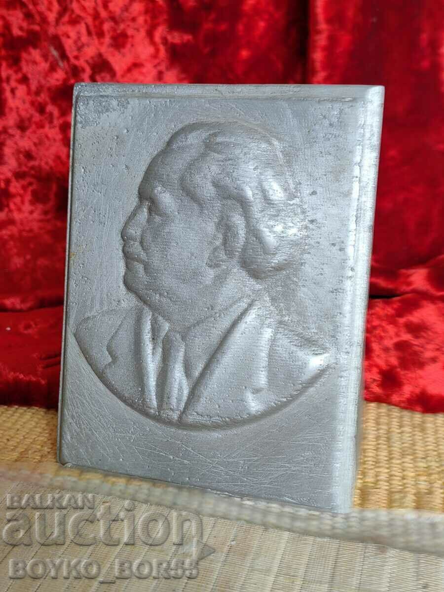 Old Table Bas-Relief Bust Georgi Dimitrov - 5 Old Table Bas-Relief Bust Georgi Dimitrov - 5
