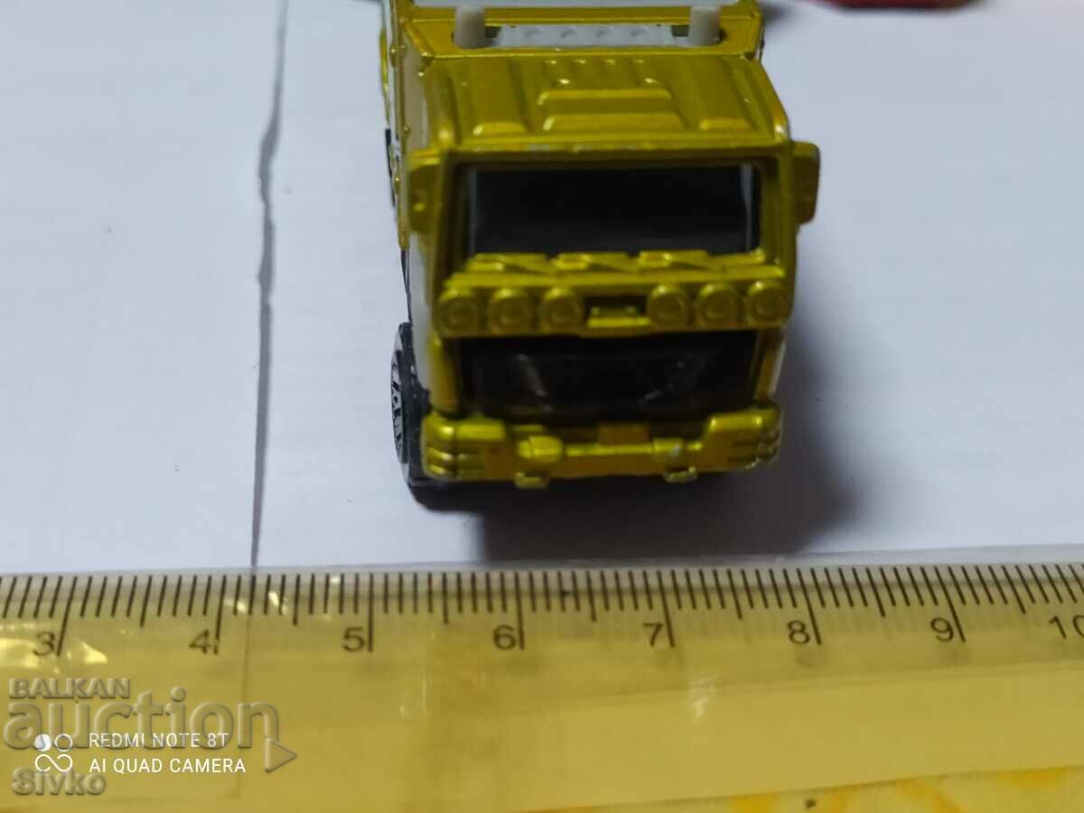 Matchbox truck with price 9.99 BGN | € 5.11 Matchbox truck with price 9.99 BGN | € 5.11