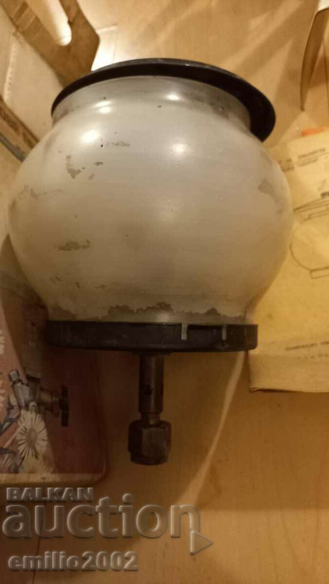 Petromax lamp with price 9.00 BGN | € 4.60 Petromax lamp with price 9.00 BGN | € 4.60