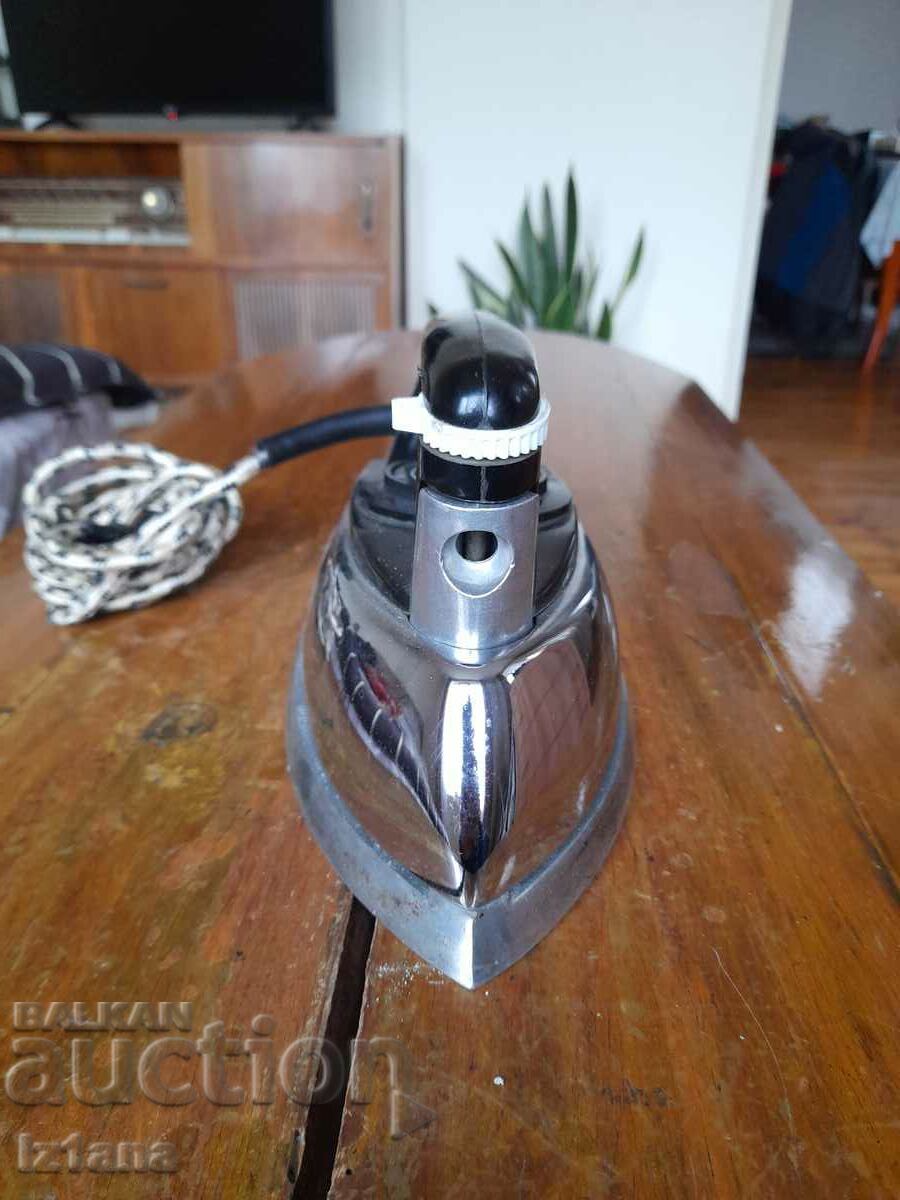 Old Russian steam iron with price 25.00 BGN | € 12.78