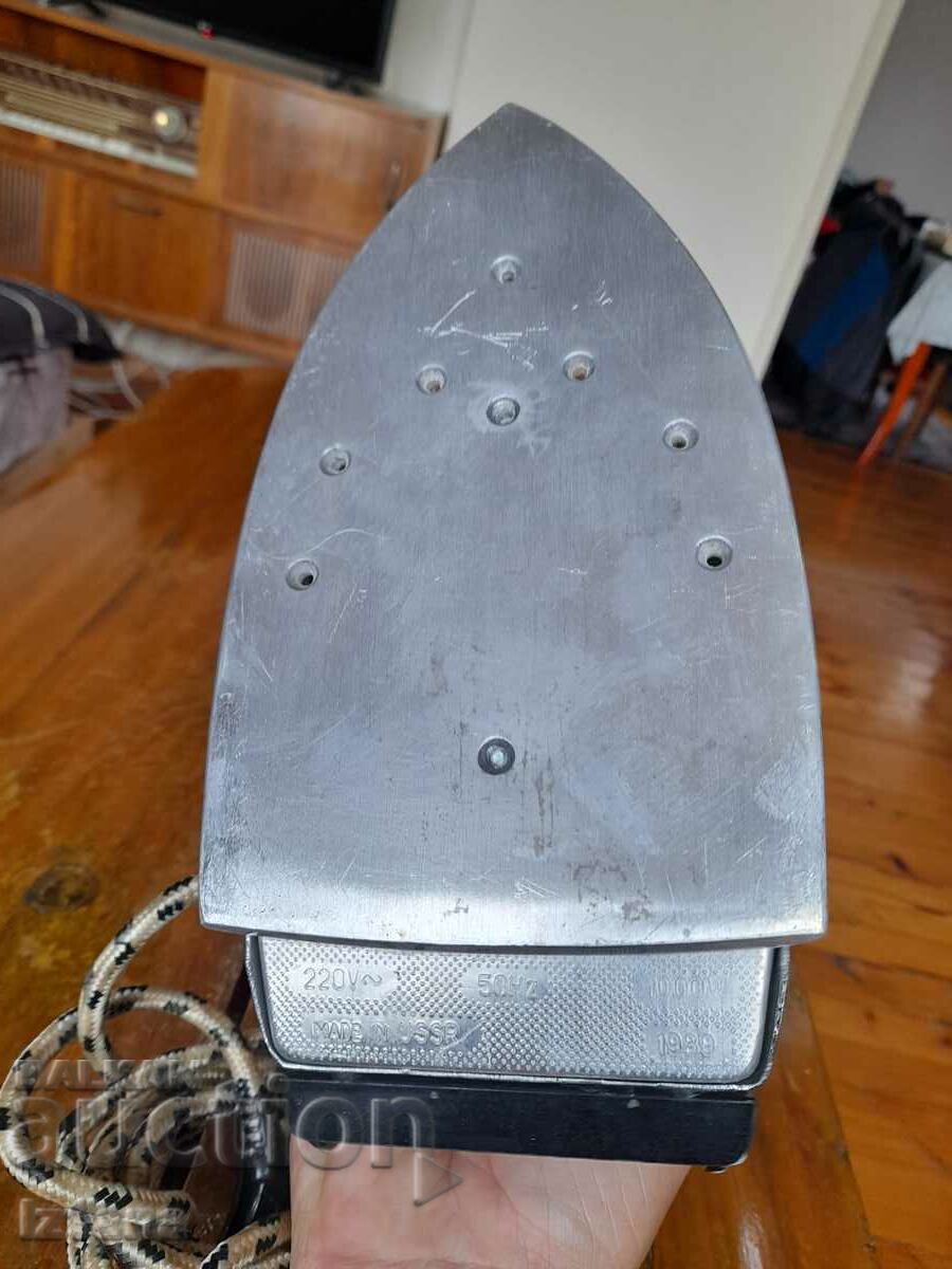 Old Russian steam iron - 5