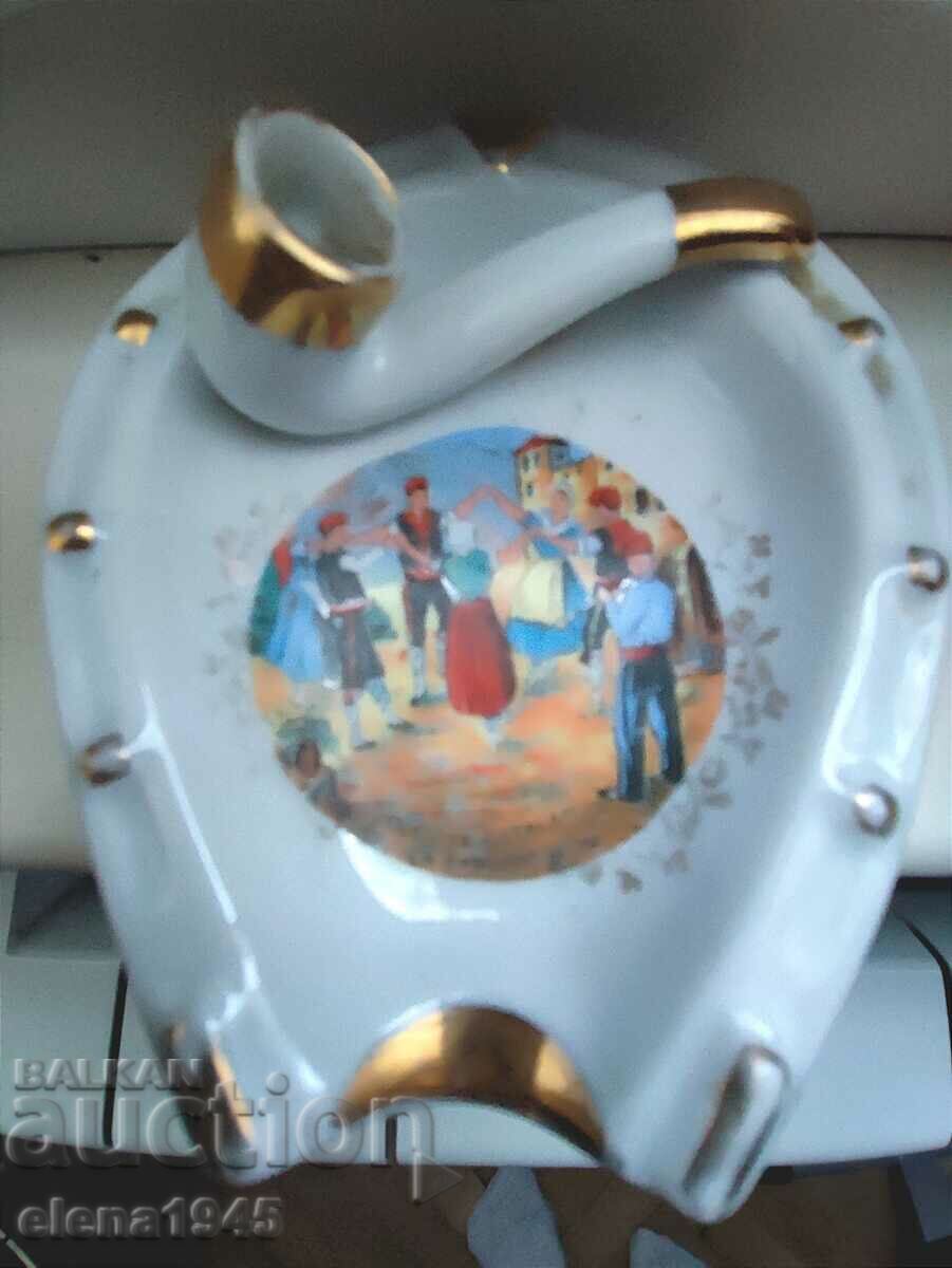 Porcelain ashtray with price 50.00 BGN | € 25.56 Porcelain ashtray with price 50.00 BGN | € 25.56