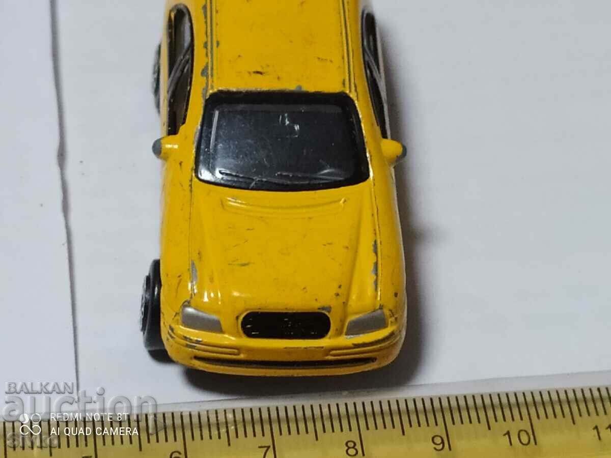 Auction Trolley yellow 3 Auction Trolley yellow 3