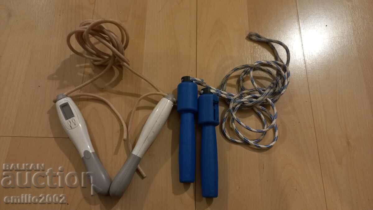 Jump ropes with counters