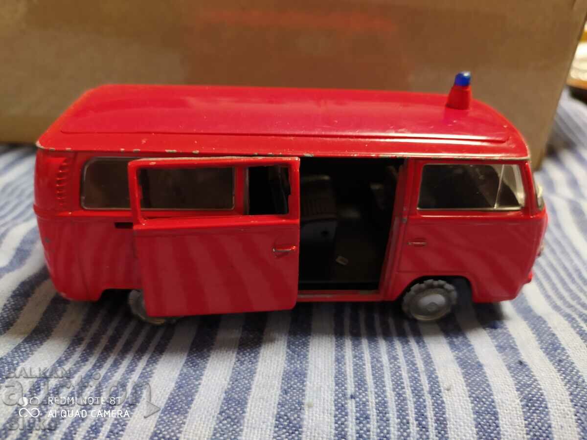 Trolley metal bus with price 24.99 BGN | € 12.78 Trolley metal bus with price 24.99 BGN | € 12.78