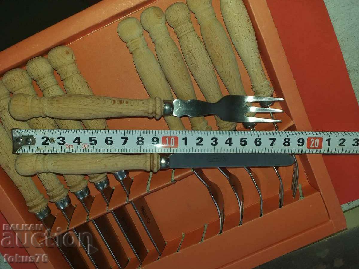 Auction Bozhentsi cutlery set with box Auction Bozhentsi cutlery set with box