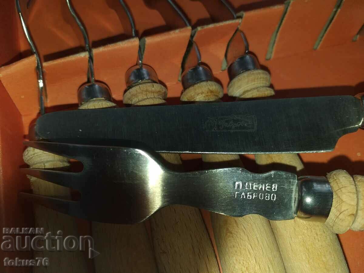 Delivery of Set of Bozhentsi souvenir utensils with box Delivery of Set of Bozhentsi souvenir utensils with box