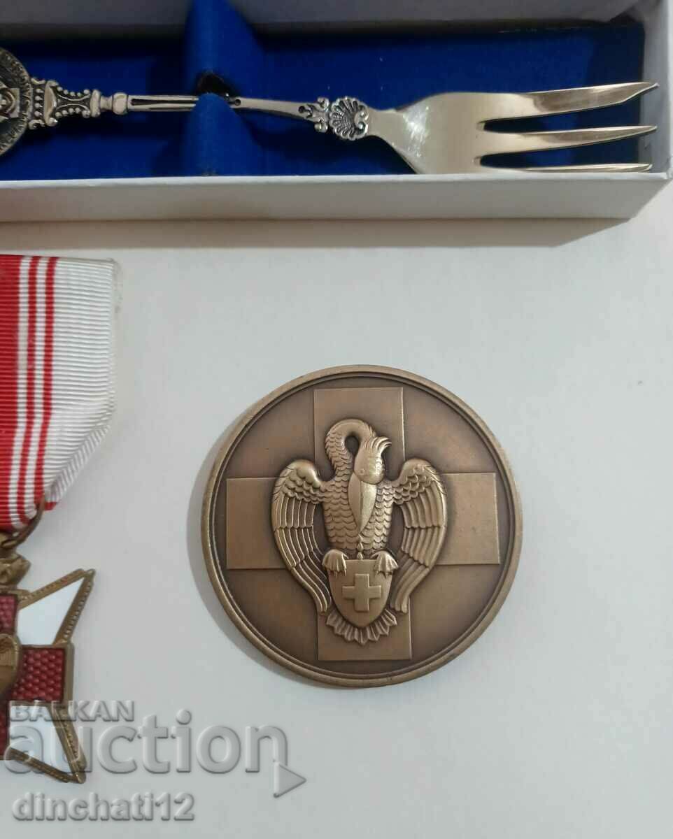 Delivery of Blood Donor Red Cross Belgium. BELGIUM RED CROSS Delivery of Blood Donor Red Cross Belgium. BELGIUM RED CROSS