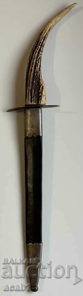 Knife with horn handle Loven Military with price 99.99 BGN | € 51.12 Knife with horn handle Loven Military with price 99.99 BGN | € 51.12